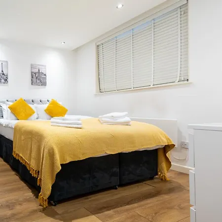 Smart Central Woking 1 Bedroom Apartment Exterior photo