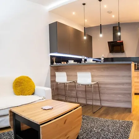 Smart Central Woking 1 Bedroom Apartment Exterior photo