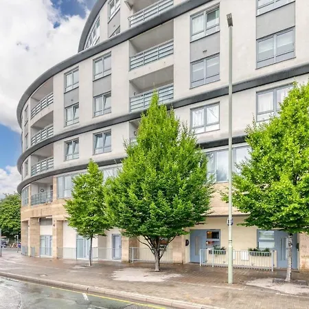 Smart Central Woking 1 Bedroom Apartment Exterior photo