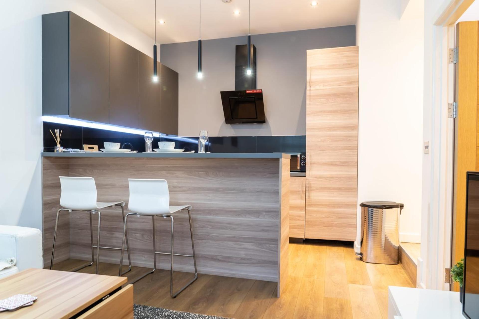 Smart 1 Bedroom * Woking
